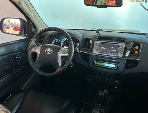 Toyota Hilux SW4 3.0 Srv Cuero 171cv 4x4 5at