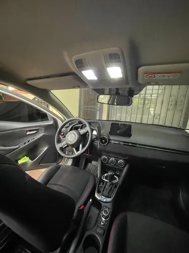 Mazda 2 Grand Touring Lx Carbon Edition