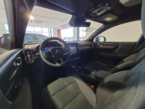 Volvo C40 P8 RECHARGE TWIN ELECTRIC ULTIMATE AWD