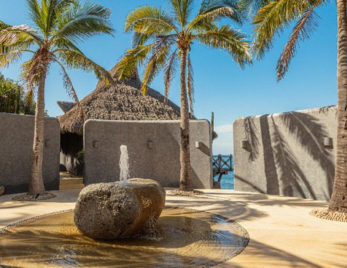 Hotel En Venta Sayulita, Jalisco Inigualable ¡200 Metros Lineales De Playa!