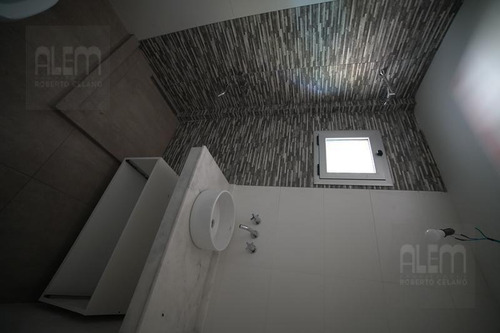 Imagen 24 de 30 de Hermoso Dúplex En Mármol - 2 Dormitorios