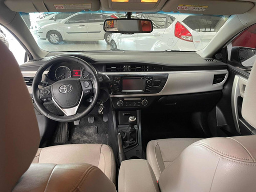 Imagen 5 de 7 de Toyota Corolla 2016 1.8 Xei Mt Pack 140cv