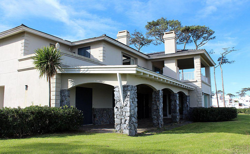 Casa De 8 Dormitorios - Playa Mansa - Punta Del Este