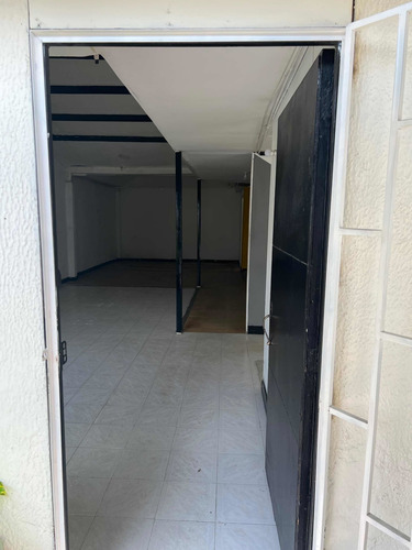 Imagen 19 de 19 de Se Arrienda Casa Grande Para Local O Oficinas