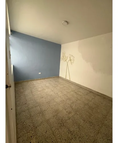 Edificación De 3 Pisos Para La Venta En Laureles