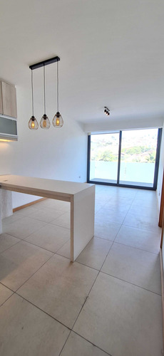 Vende, Moderno Dpto. En Edificio Boulevard (72748)
