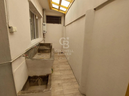 Vende Casa Con Proyección Comercial