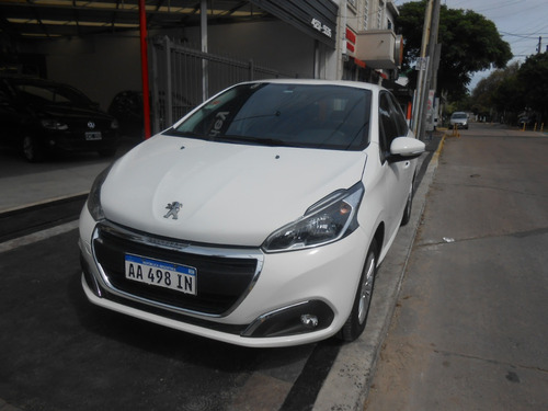 Peugeot 208 1.5 Allure Touchscreen