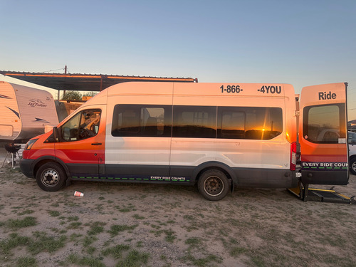 Ford Transit 2.2 Pasajeros Larga Techo Alto Custom Mt
