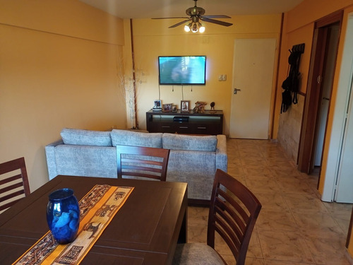 Departamento En Venta De 2 Dormitorios C/ Cochera En Virgen De Luján