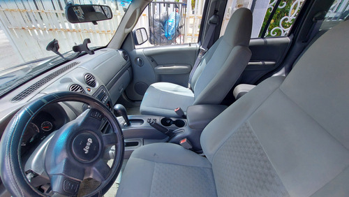 Jeep Liberty Sport 4x2 At