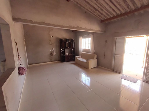 Imagem 8 de 30 de Ótima Chácara, Faltando Acabamento, Com 4 Dormitórios, Córrego, Bem Localizada, À Venda, 2000 M² Por R$ 280.000 - Rural - Socorro/sp - Ch1039