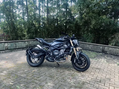 Benelli 752s