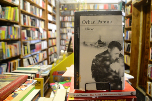 Nieve. Orhan Pamuk.