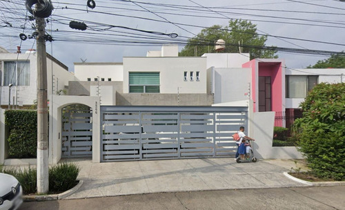 Venta De Casa En Guadalajara Col. Chapalita