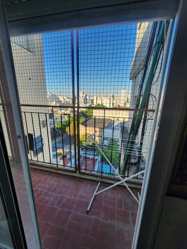 2 Amb Lateral A La Calle Con Balcon - Super Luminos - Muy Buen Estado
