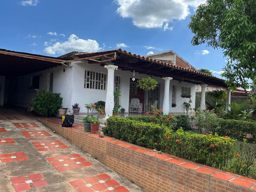 En Venta Casa En Urbanización Las Mayitas En Altagracia De Orituco