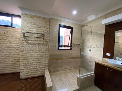 Apartamento Penthouse Dúplex Residencias Hacienda La Lagunita Con Pozo De Agua En Calle Cerrada En Venta En La Lagunita Calle P3-3 Caracas