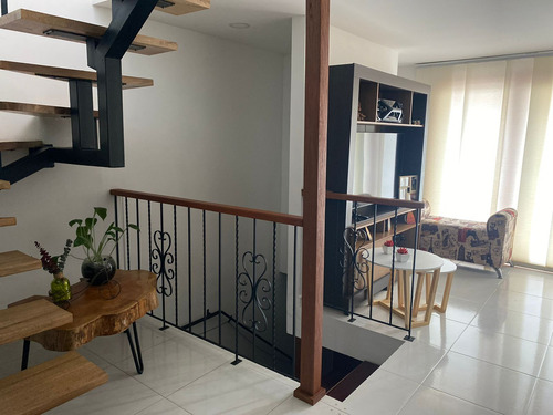 Apartamento Segunto Piso + Mansarda En Venta En La Ceja (barrio La Aldea)