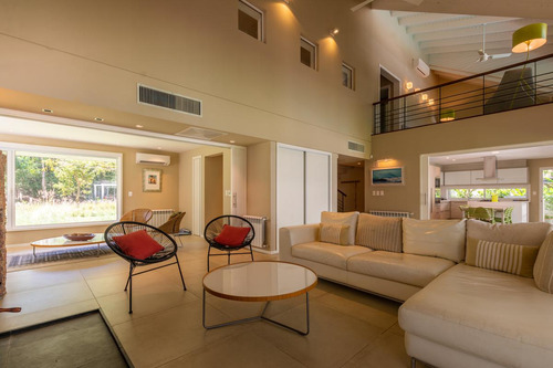 Venta Casa 3 Dormitorios, Solanas, Punta Del Este