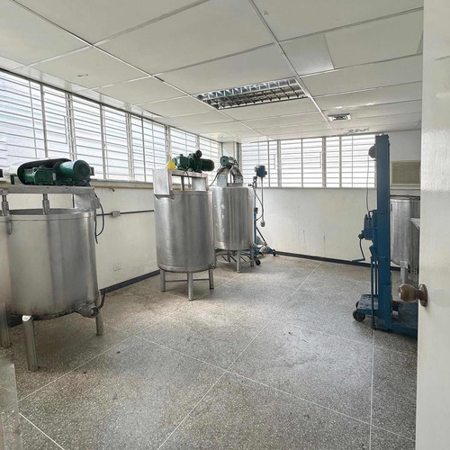 Venta De Planta Industrial En La Urbina