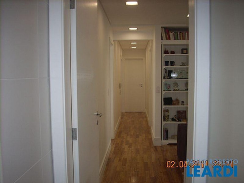 Imagem 2 de 15 de Apartamento - Panamby - Sp - 242854
