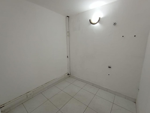 Imagen 26 de 30 de Local En Venta En La Plata Calle 8 E/ 61 Y 62 - Dacal Bienes Raíces