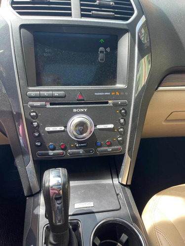 Imagen 10 de 15 de Ford Explorer Limited Americana