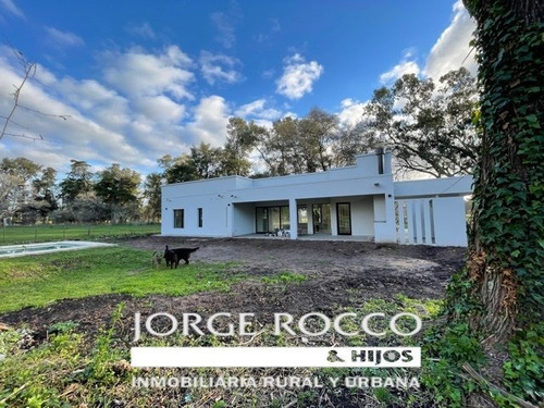 Imagen 2 de 30 de Casa Quinta A Estrenar!!! - Barrio De Chacras Malvinas - Brandsen