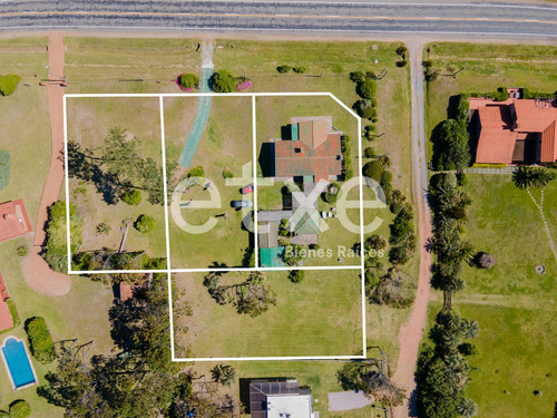 Casa En Venta Enorme Terreno Frente Playa Bella Vista (ref: Jpd-1478)
