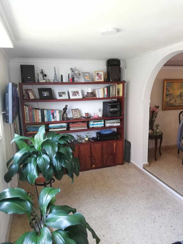 Casa En Venta En La Loma De Los Bernal