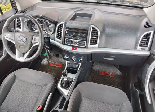 Imagen 9 de 25 de Jac S3 Full 6mt 1.5