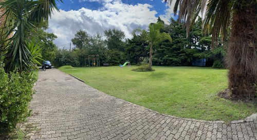 Hermosa Casa En Zona Residencial Colonia