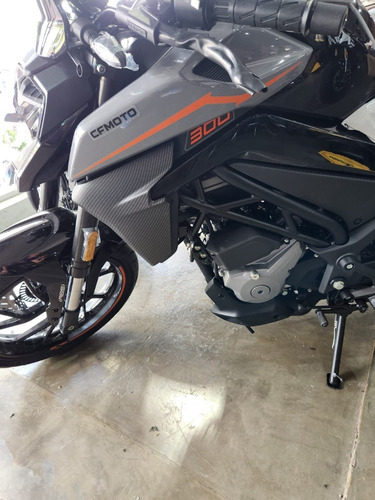 Cfmoto 300nk Pantalla Tft 2025 Sauma Motos