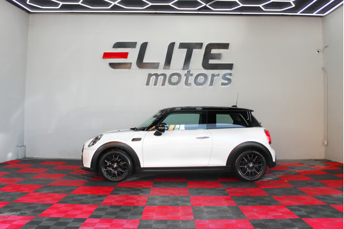 Mini Cooper Classic 2023