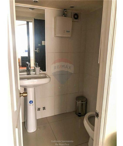 Oficina En Pleno Barrio El Golf *precio Rebajado*