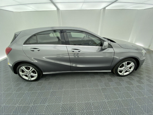 Imagen 12 de 25 de Mercedes Benz A200 1.6 Turbo