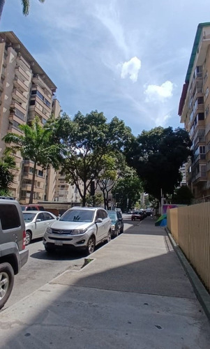 Apartamento En Venta En La Urb. Los Palos Grandes. Km