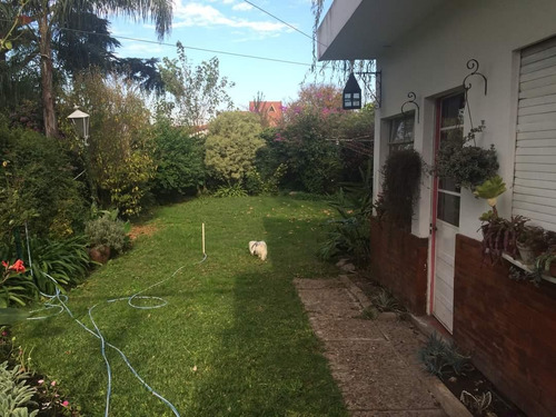 Casa En Venta - 2 Dormitorios 2 Baños - Cochera - 383mts2 - Ituzaingó
