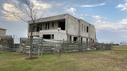 Casa En Construcción - Puertos Del Lago - Ceibos