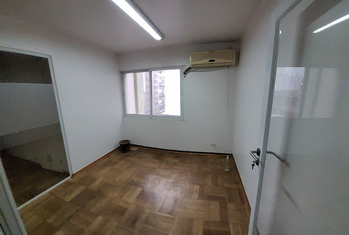 Agustinas/miraflores, 2 Privados, Sala Reunión, Recepción