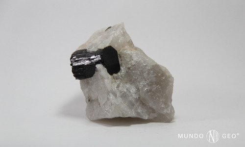 Imagen 3 de 3 de Piedra Turmalina Negra En Matriz De Cuarzo Chica