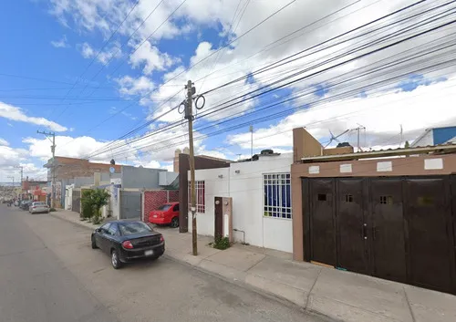 Venta De Casa En Recuperacion, Calle Federico Mendez, Aguascalientes. Sh05