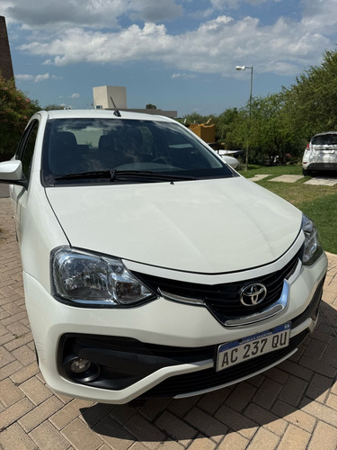 Toyota Etios 1.5 Platinum At