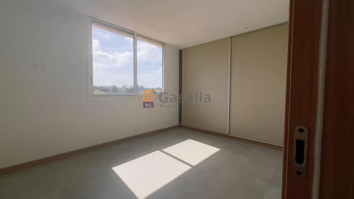 Apartamento En Piriápolis - Zona Centro Ref. 6112