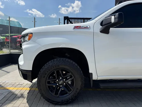 Chevrolet Silverado 5.3 Z71 4X4 At