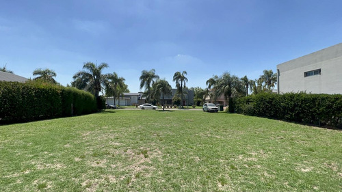 Imagen 4 de 5 de Terreno En Venta - Cadaques (funes Hills)