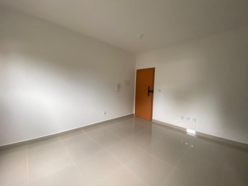Estúdio De 25mts2, Blue Life, 1º Andar, Muito Bem Localizado Na Cidade Universitária, Anápolis, Goiás.