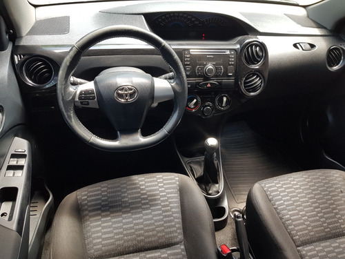 Toyota Etios 1.5 5ptas Xls 2014 / Nafta / Mendoza
