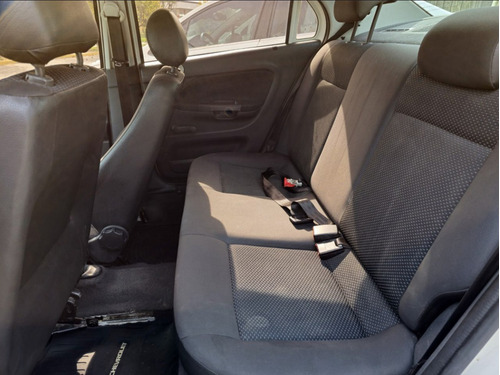 Volkswagen Voyage 1.6 Comfortline Plus 2 101cv